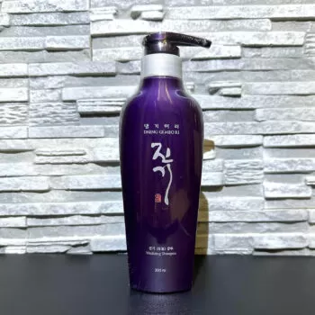 Daeng Gi Meo Ri Vitalizing Shampoo - 300ml