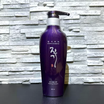 Daeng Gi Meo Ri Vitalizing Shampoo - 300ml